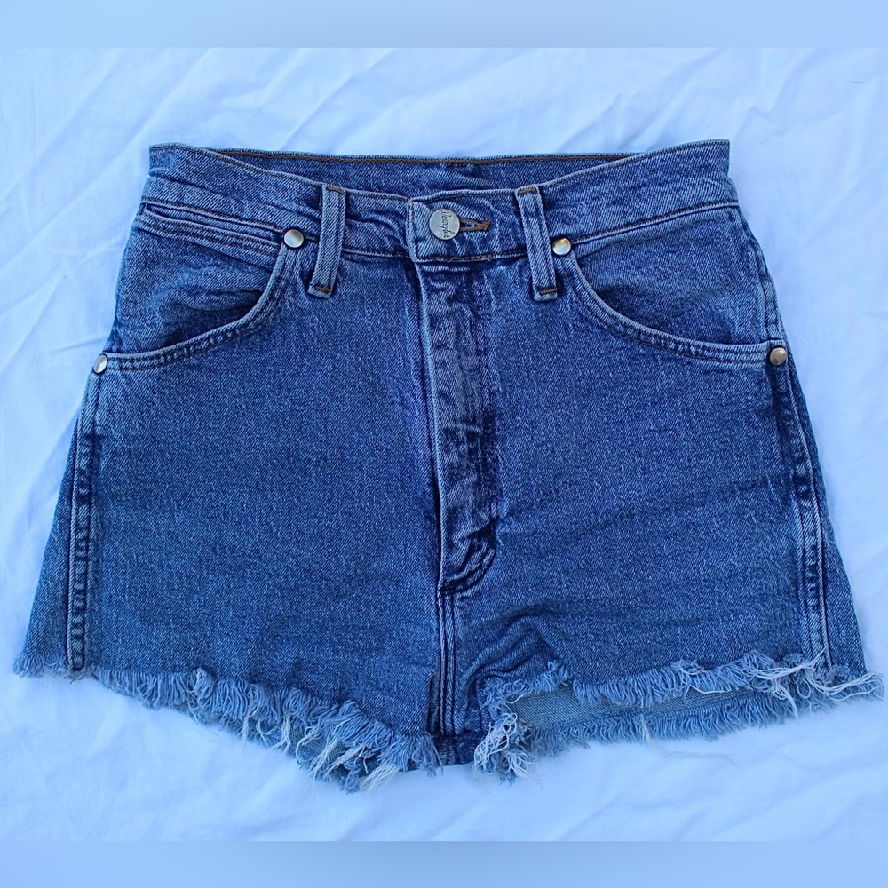 blue jean shorts—high-waisted
